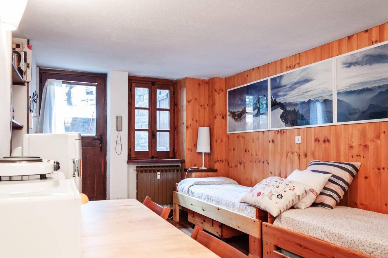 Hintown La Villette Courmayuer Hotel Courmayeur Kültér fotó