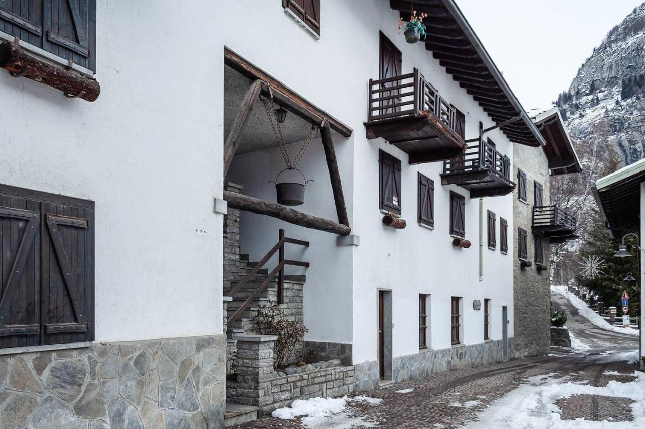 Hintown La Villette Courmayuer Hotel Courmayeur Kültér fotó